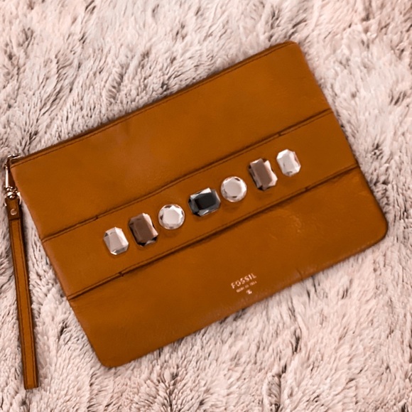 Fossil Handbags - FOSSIL WRISTLET PURSE CLUTCH EXCELLENT CONDITION LEATHER JEWELED TAN